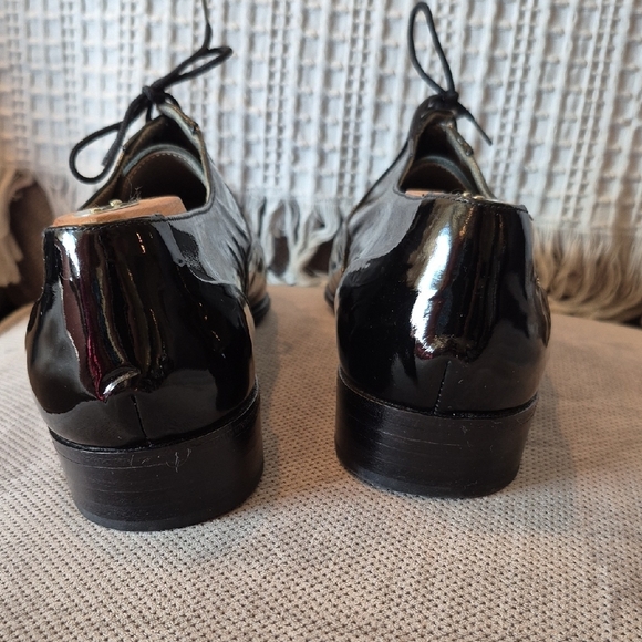 Gucci Black Patent Leather Oxfords - Picture 4 of 11